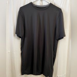 Athletic short sleeve shirt